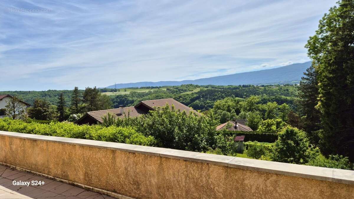 Appartement à BELLEGARDE-SUR-VALSERINE