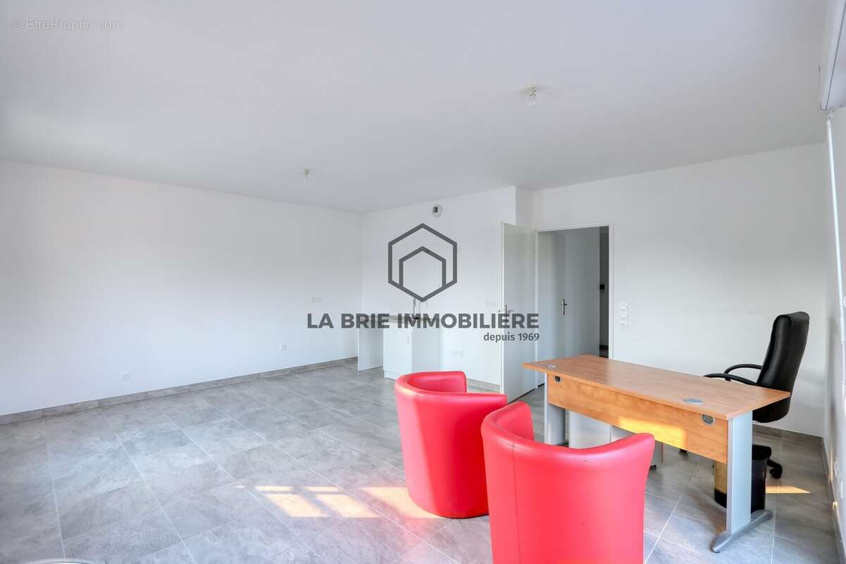 Appartement 65 m² à Mennecy  - photo 7