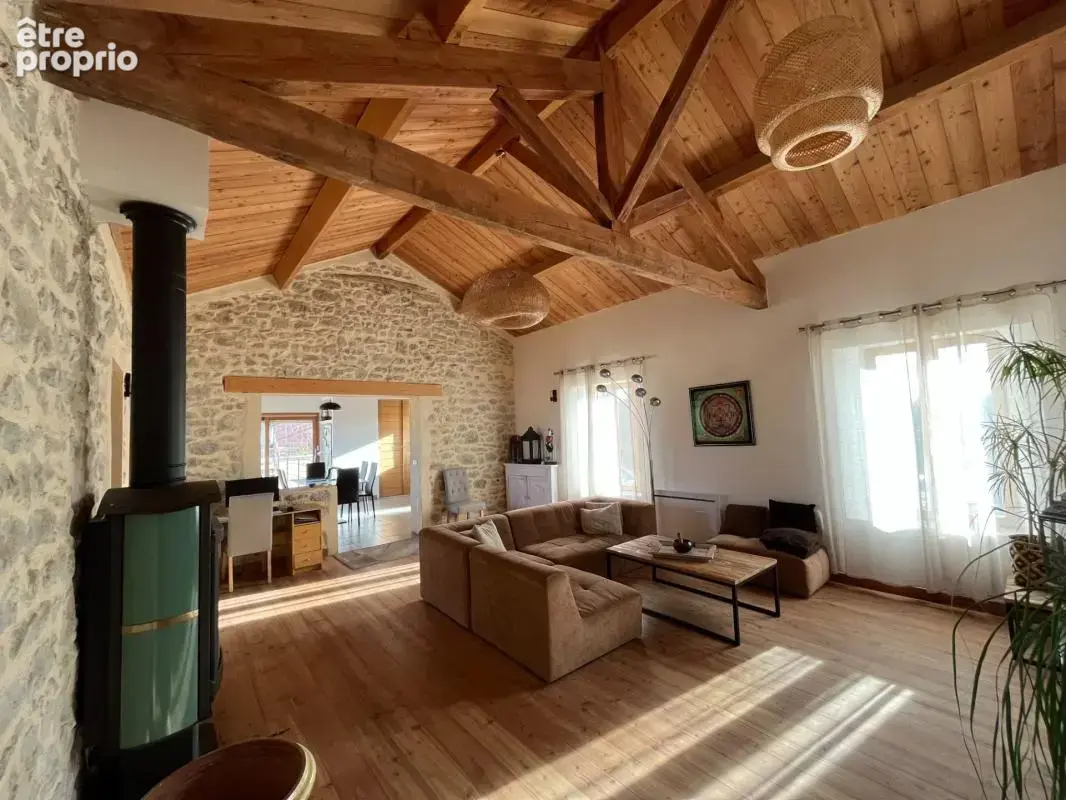 COUP DE CŒUR – Maison en pierres rénovée avec eau de source, vue panoramique et garage – Gaubert, Digne-les-Bains - photo 8