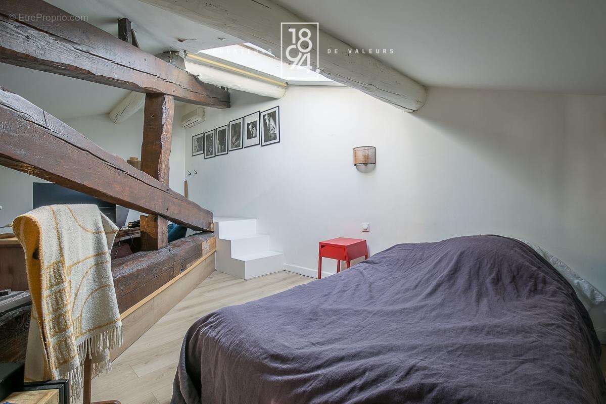 Appartement à MARSEILLE-1E