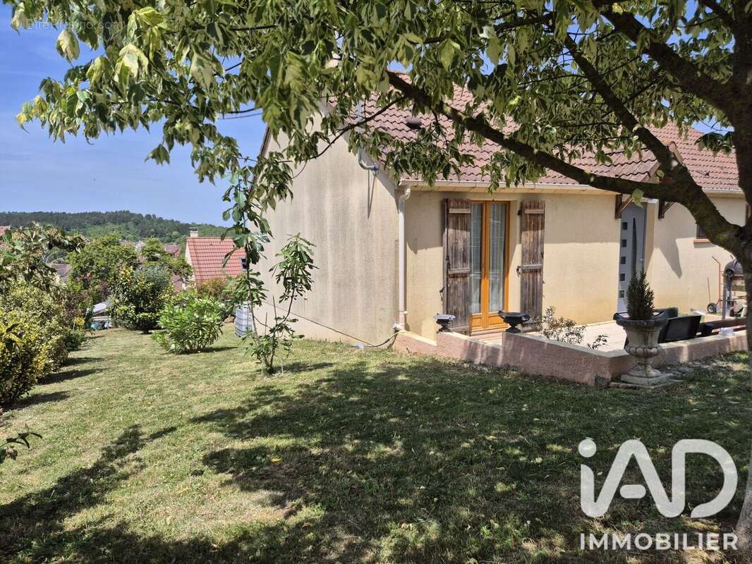 Maison 92 m² à Pont-Sur-Yonne  - photo 2