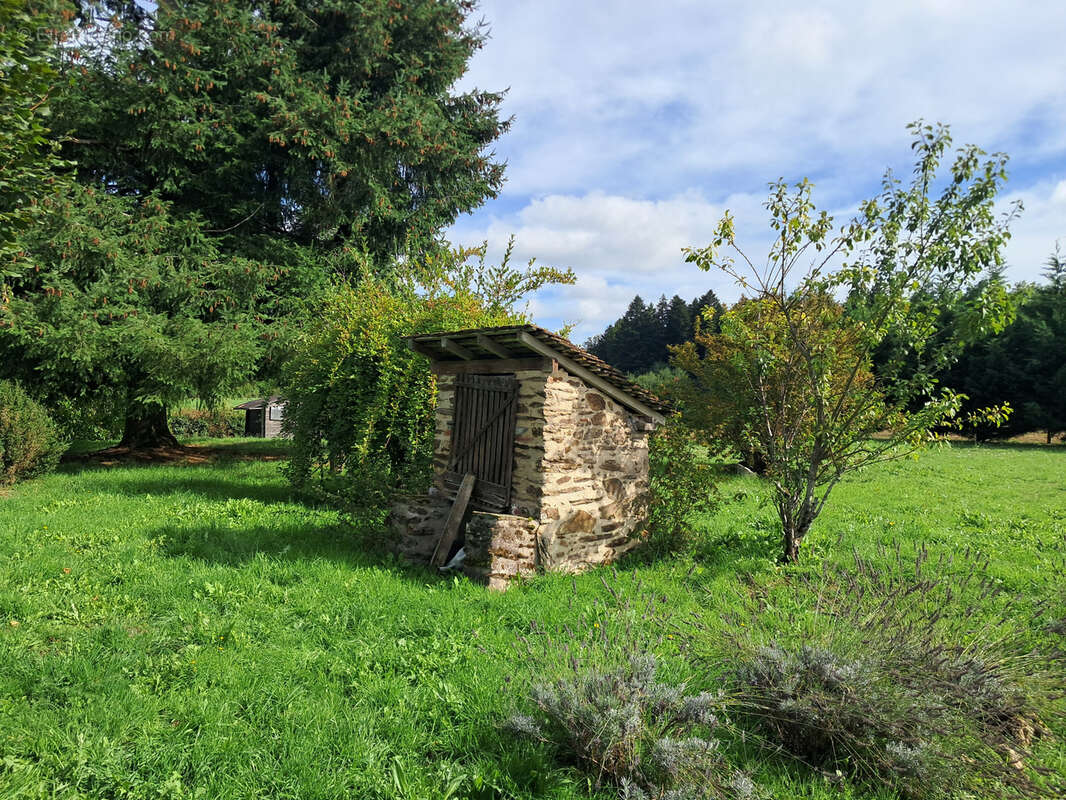 Maison à ARNAC-POMPADOUR