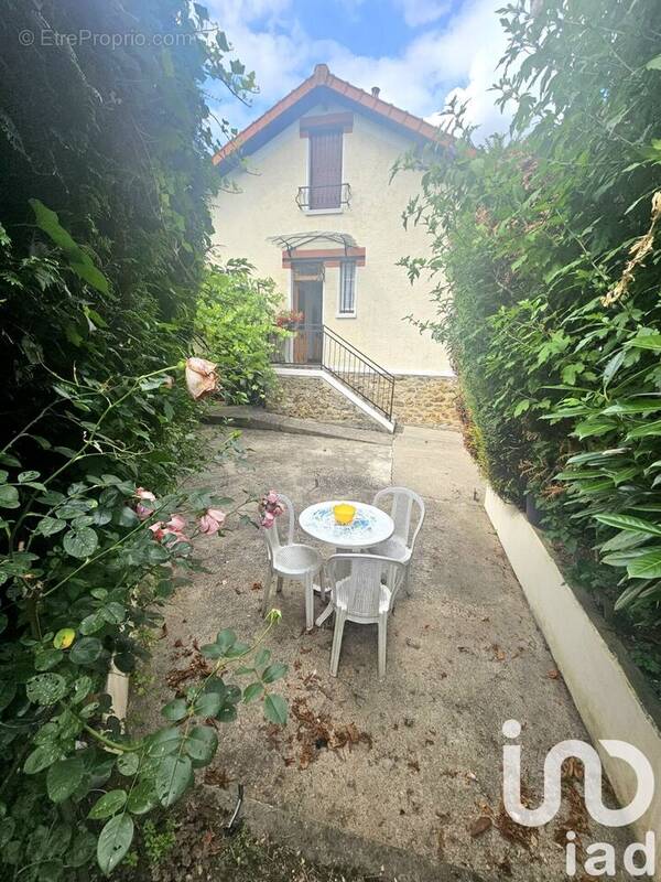 Photo 1 - Maison à THIAIS