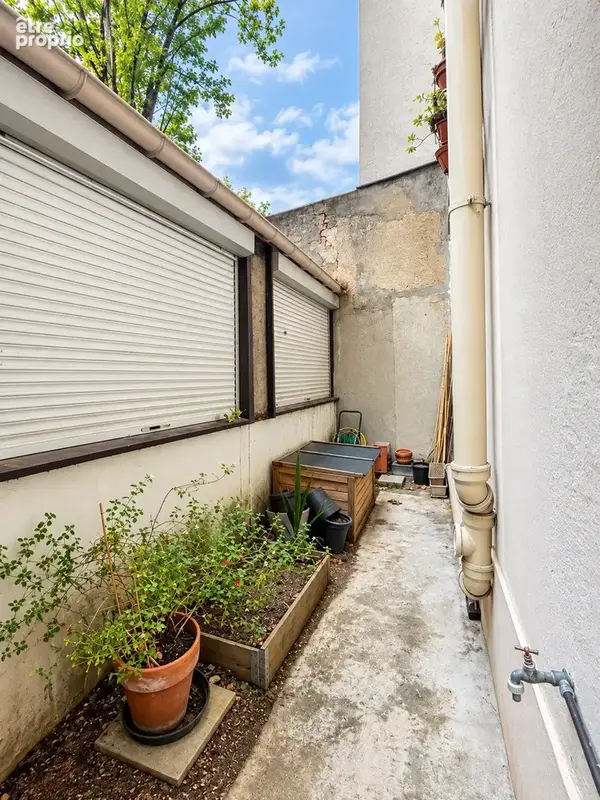 Paris 20ème - Bien atypique à fort potentiel - photo 8