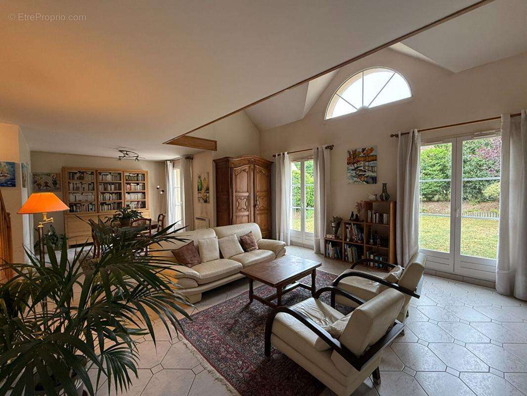 Maison à AUVERS-SUR-OISE