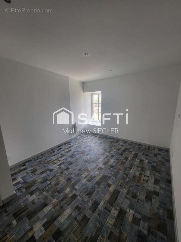 Maison 170 m² à Rille  - photo 5
