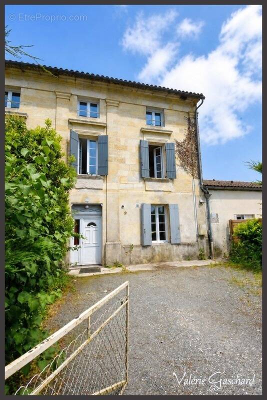Appartement à SAINT-SEURIN-SUR-L'ISLE