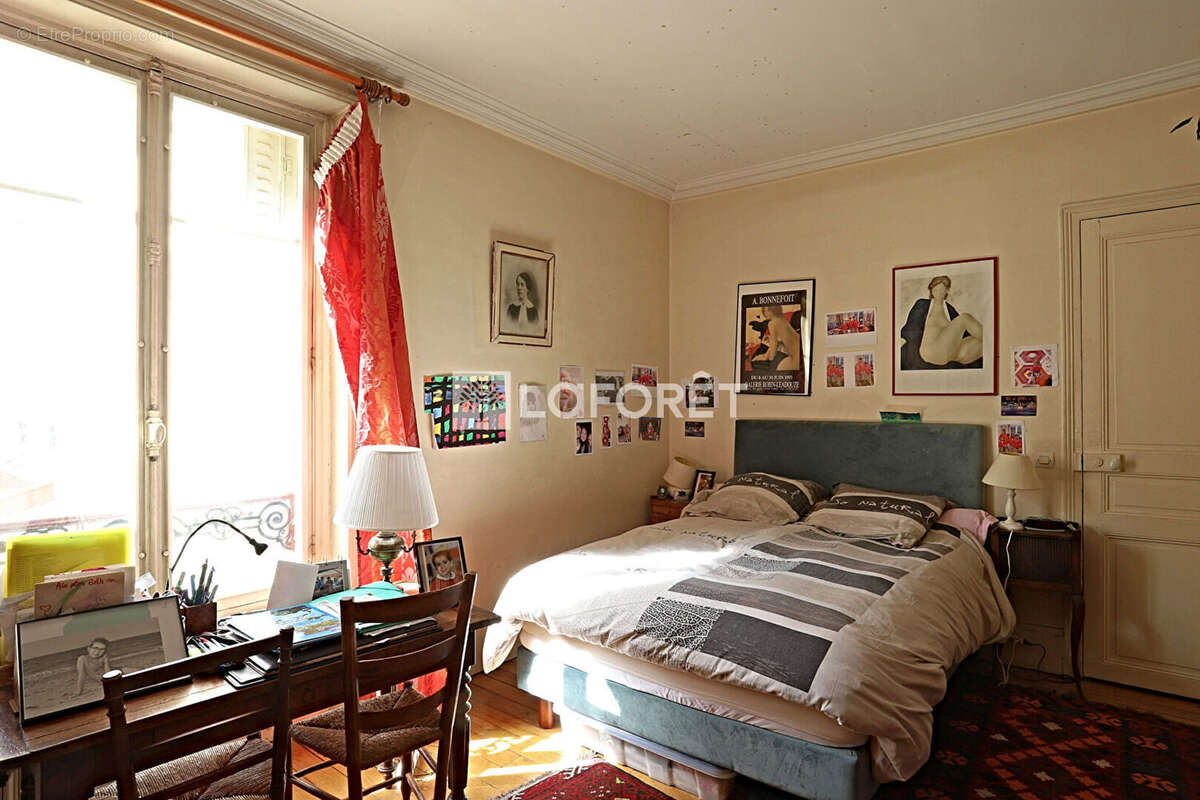 Appartement à PARIS-14E