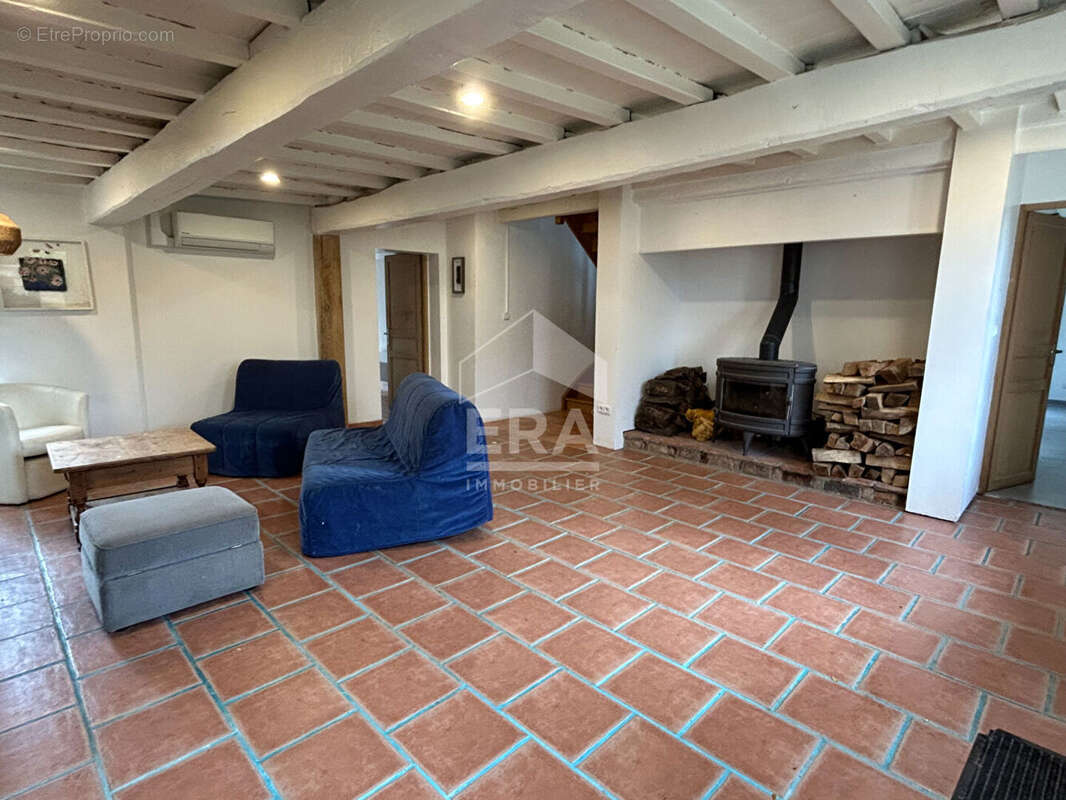 Maison à AIX-EN-ISSART