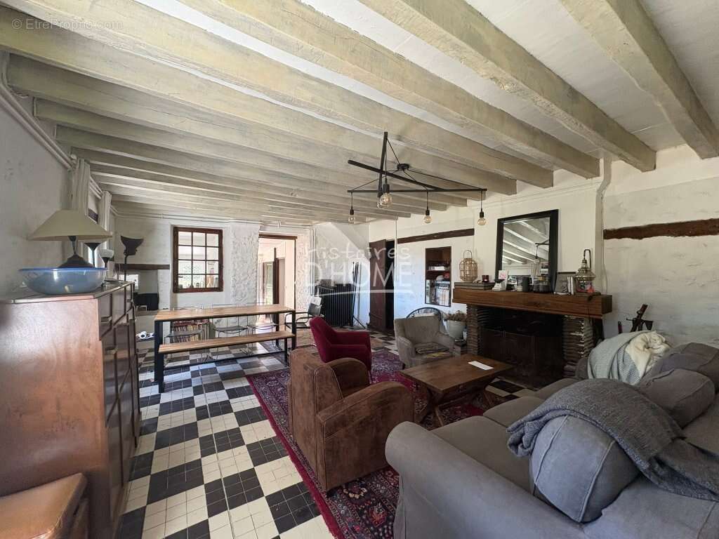Maison à MONTOLIVET
