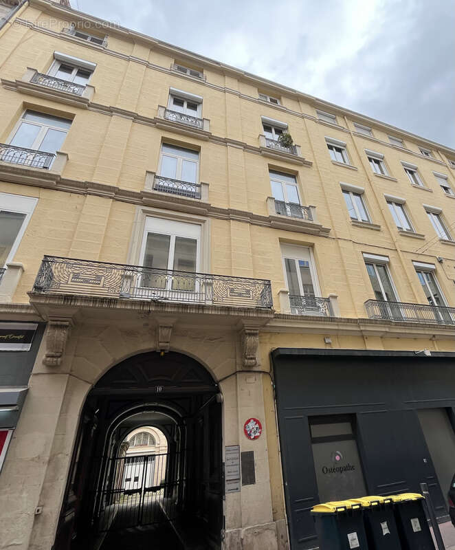 Appartement à SAINT-ETIENNE