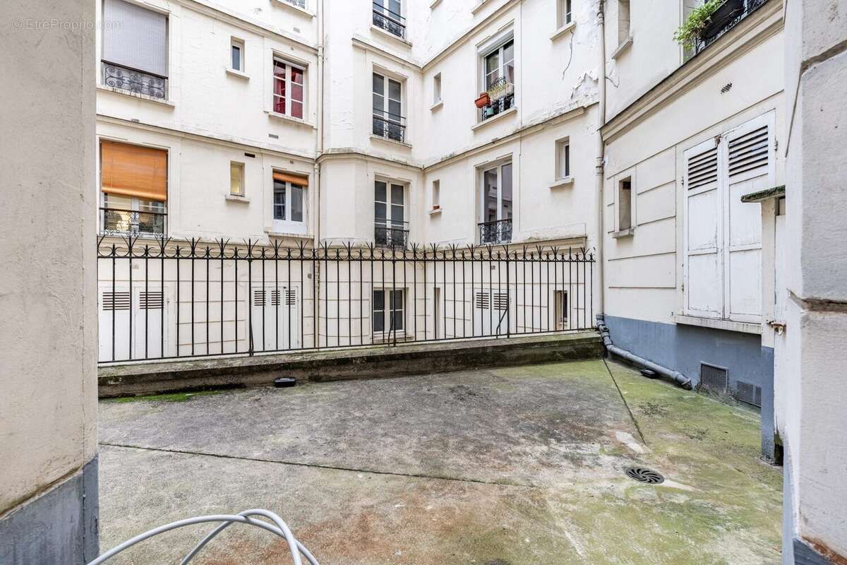 Appartement à PARIS-18E
