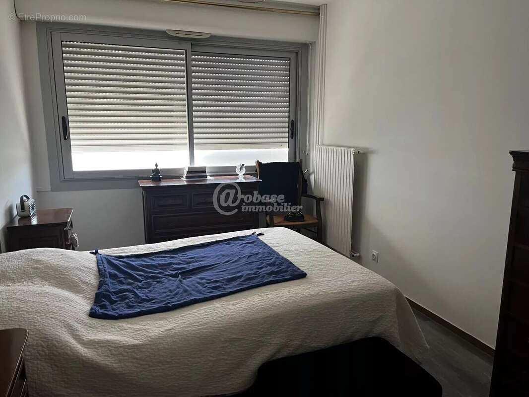 Appartement à MARSEILLE-1E