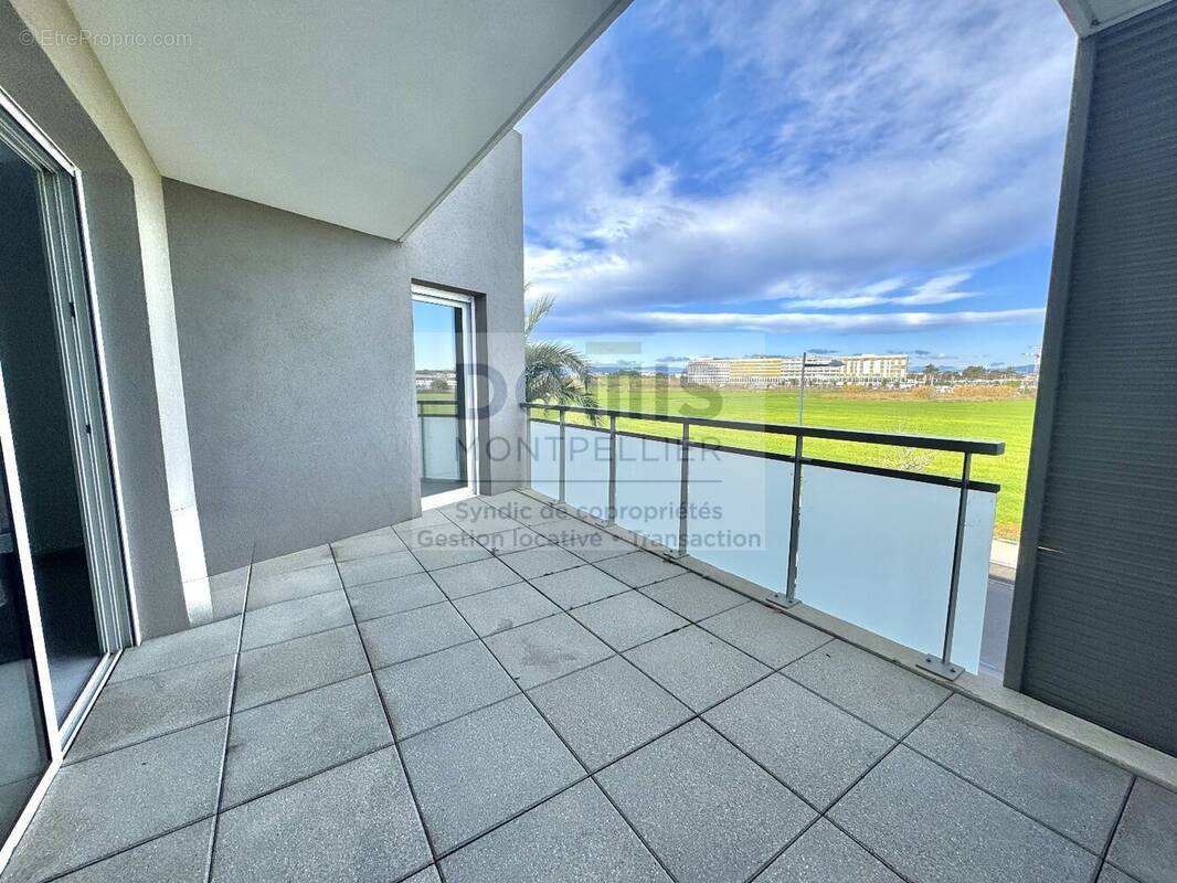 Appartement à LATTES