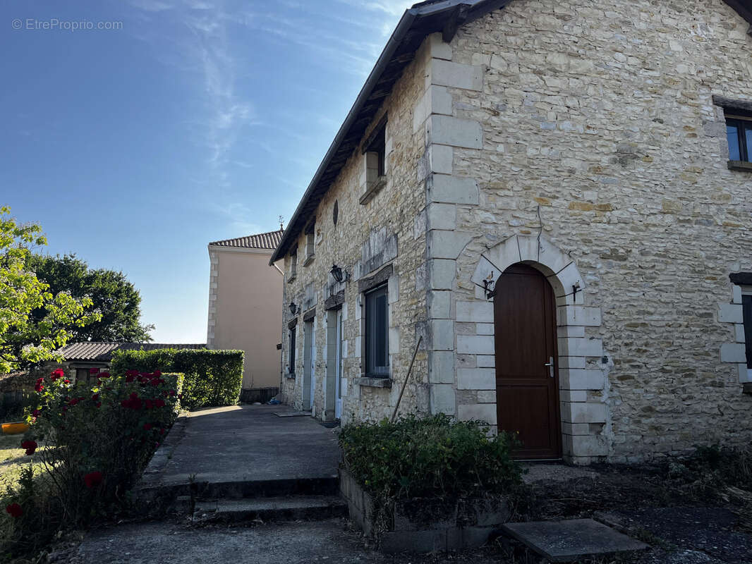 Maison à MIREBEAU