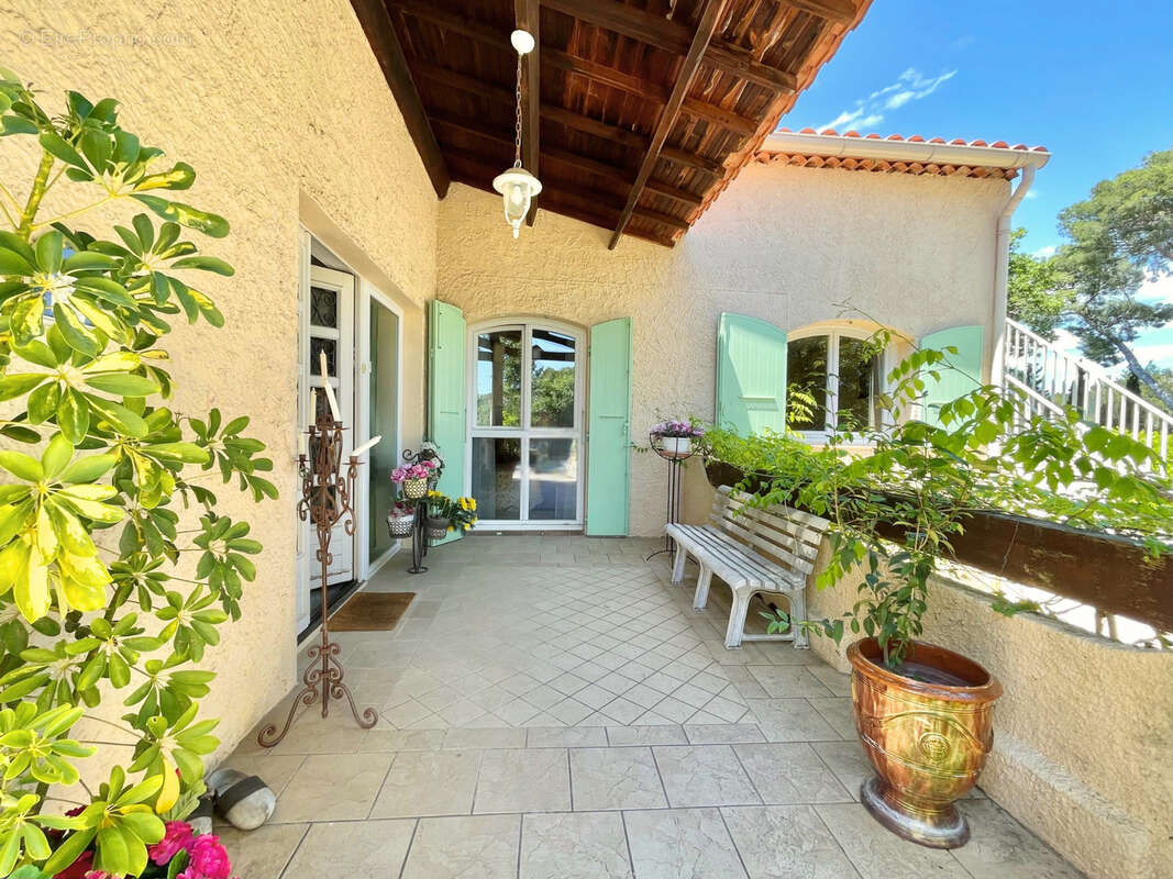 Maison à SIX-FOURS-LES-PLAGES