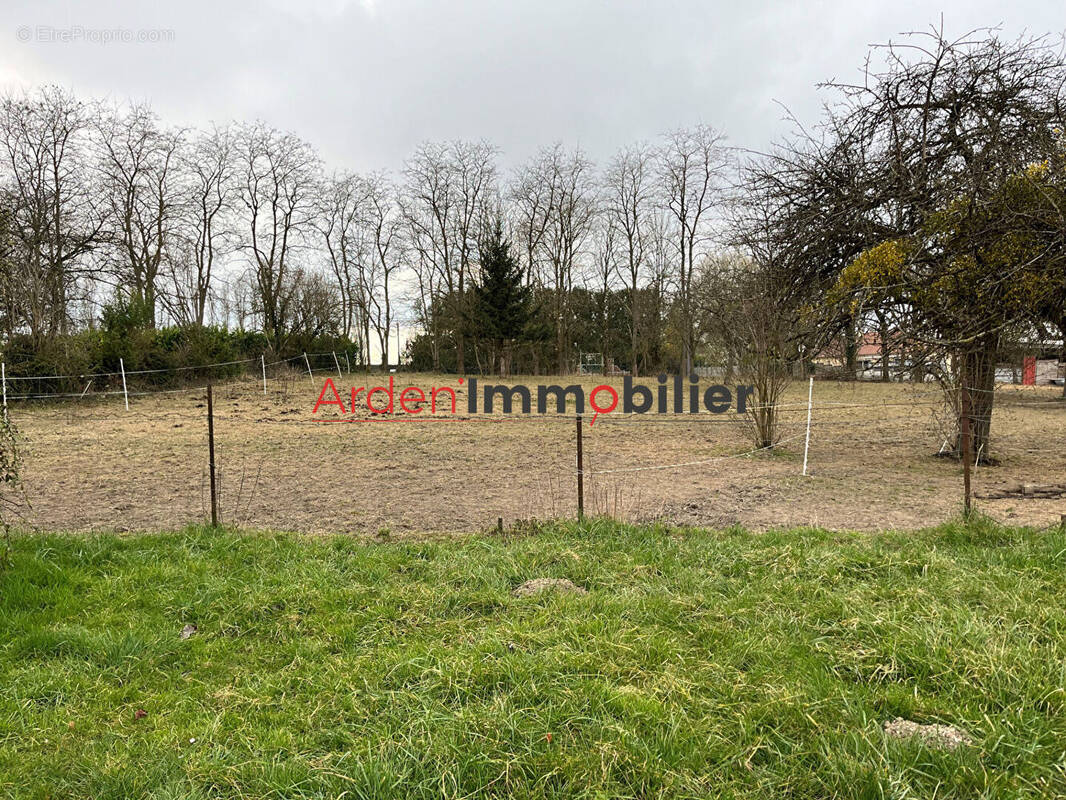 Terrain à RETHEL