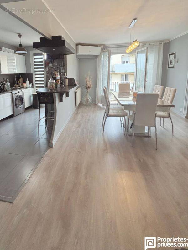 Appartement à SAINT-ETIENNE