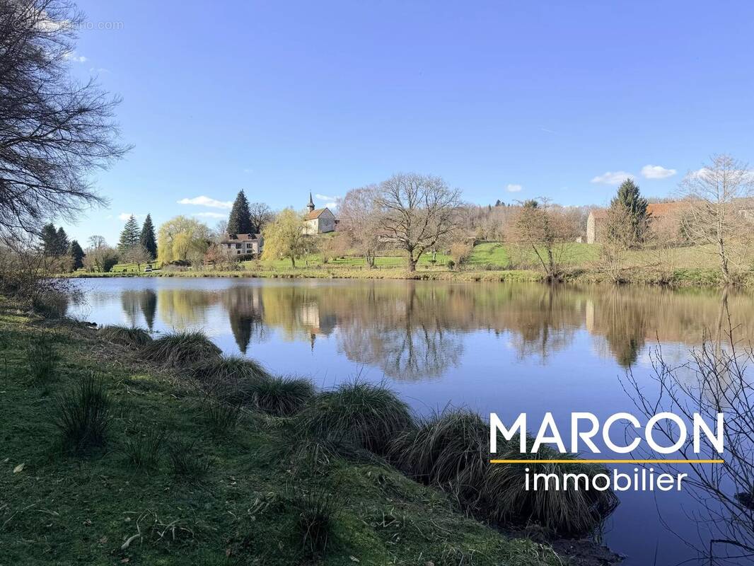 Terrain à AZAT-CHATENET