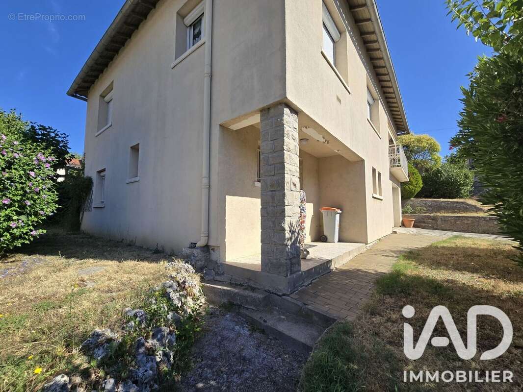 Maison 137 m² à Millau  - photo 2