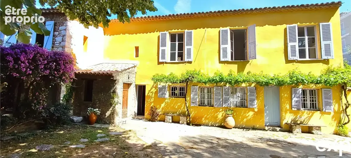 Maison à SAINT-LAURENT-DU-VAR