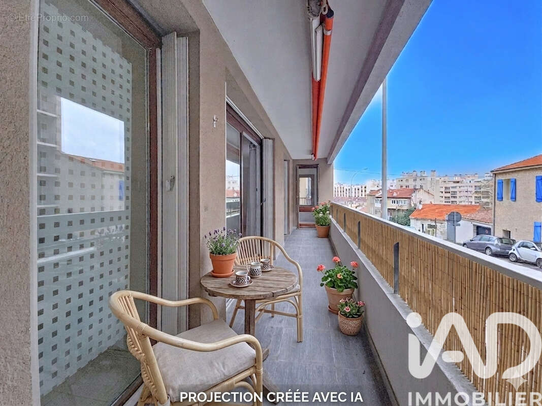 Photo 2 - Appartement à MARSEILLE-4E