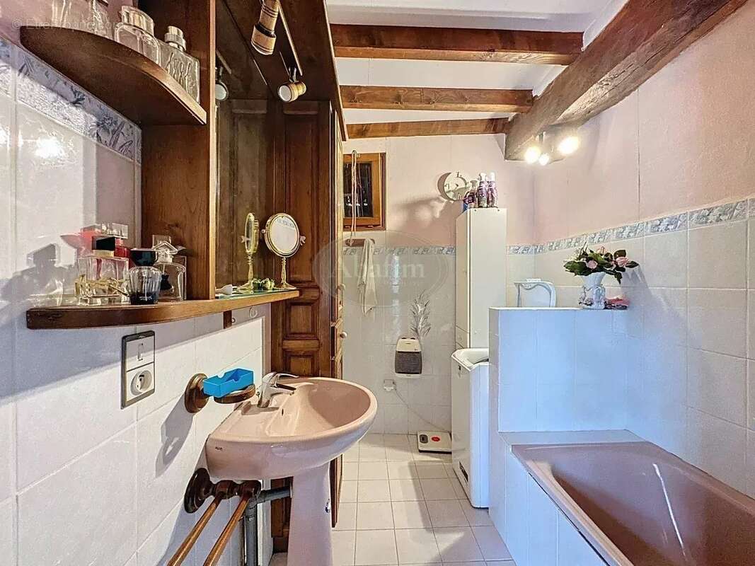 Maison à SAINTE-DODE