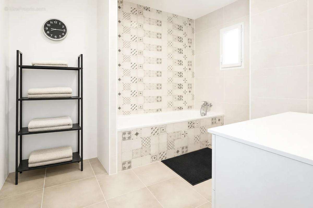 Maison contemporaine 6 pièces avec piscine - photo 7