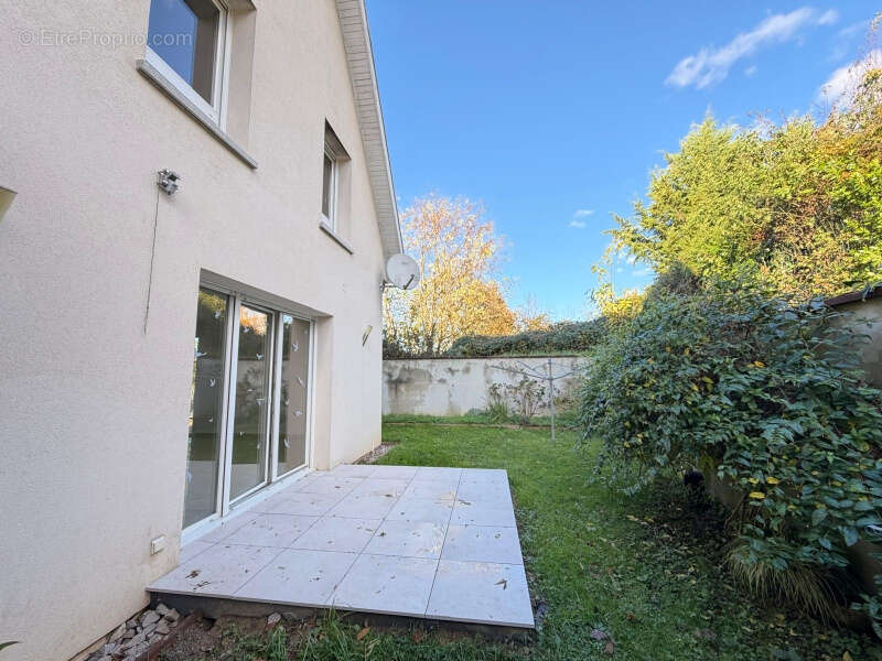 Maison 100 m² à Hegenheim  - photo 4