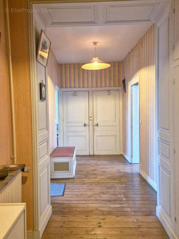 Maison de Maître Charentaise du XIXe siécle avec dépendances - photo 5