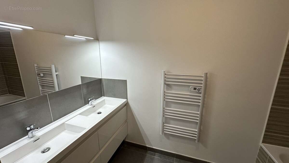Appartement à SIX-FOURS-LES-PLAGES
