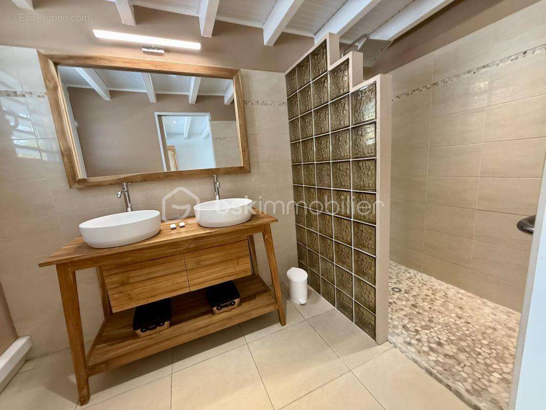 Maison à SAINT-FRANCOIS