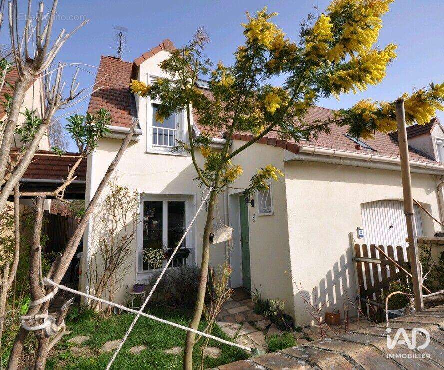 Photo 2 - Maison à BOISSY-SOUS-SAINT-YON