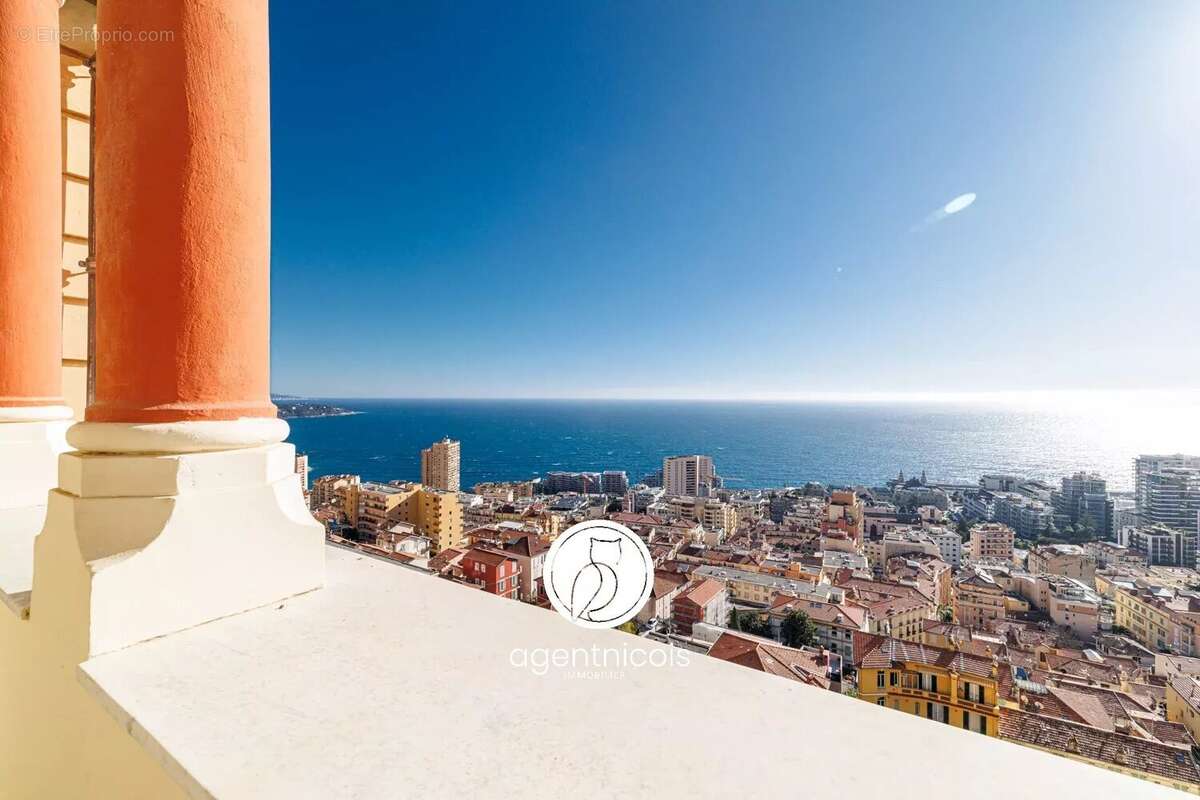 Appartement à BEAUSOLEIL