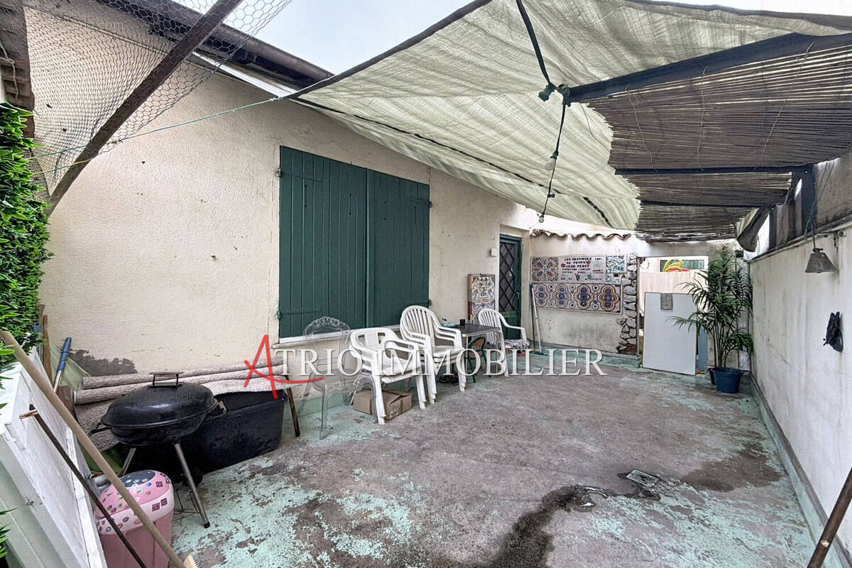 Appartement à SAINT-LAURENT-DU-VAR