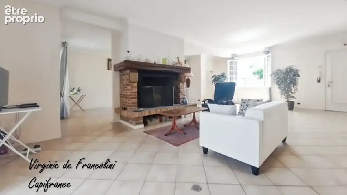 Maisons-Alfort-A vendre maison familiale-7 pièces-5 chambres-sous-sol-terrasse-jardin-2 garages-Proche Bords de Marne - photo 5