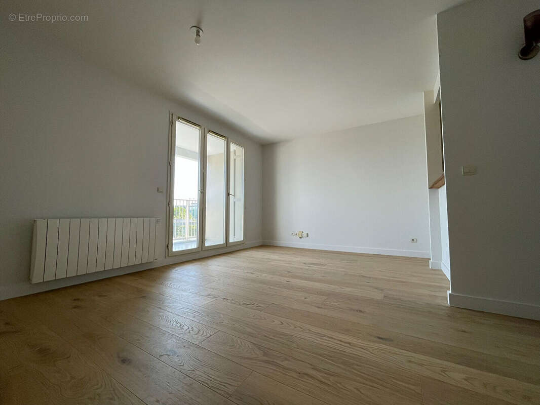 Bordeaux Bastide - Grand studio de 33 m2 avec loggia d'environ 8,5m² - photo 6