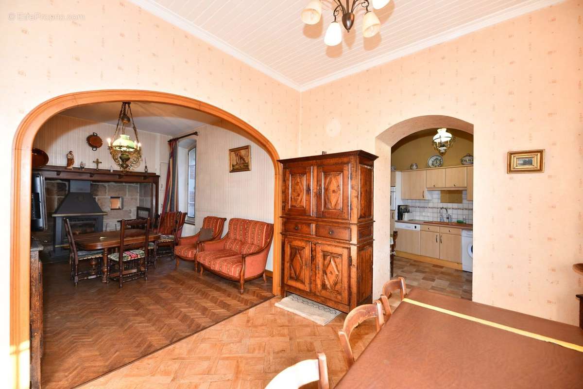 Maison à RILHAC-XAINTRIE