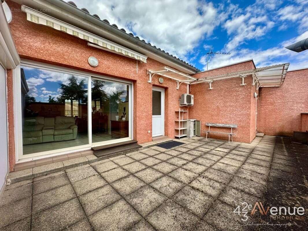Appartement à ANDREZIEUX-BOUTHEON
