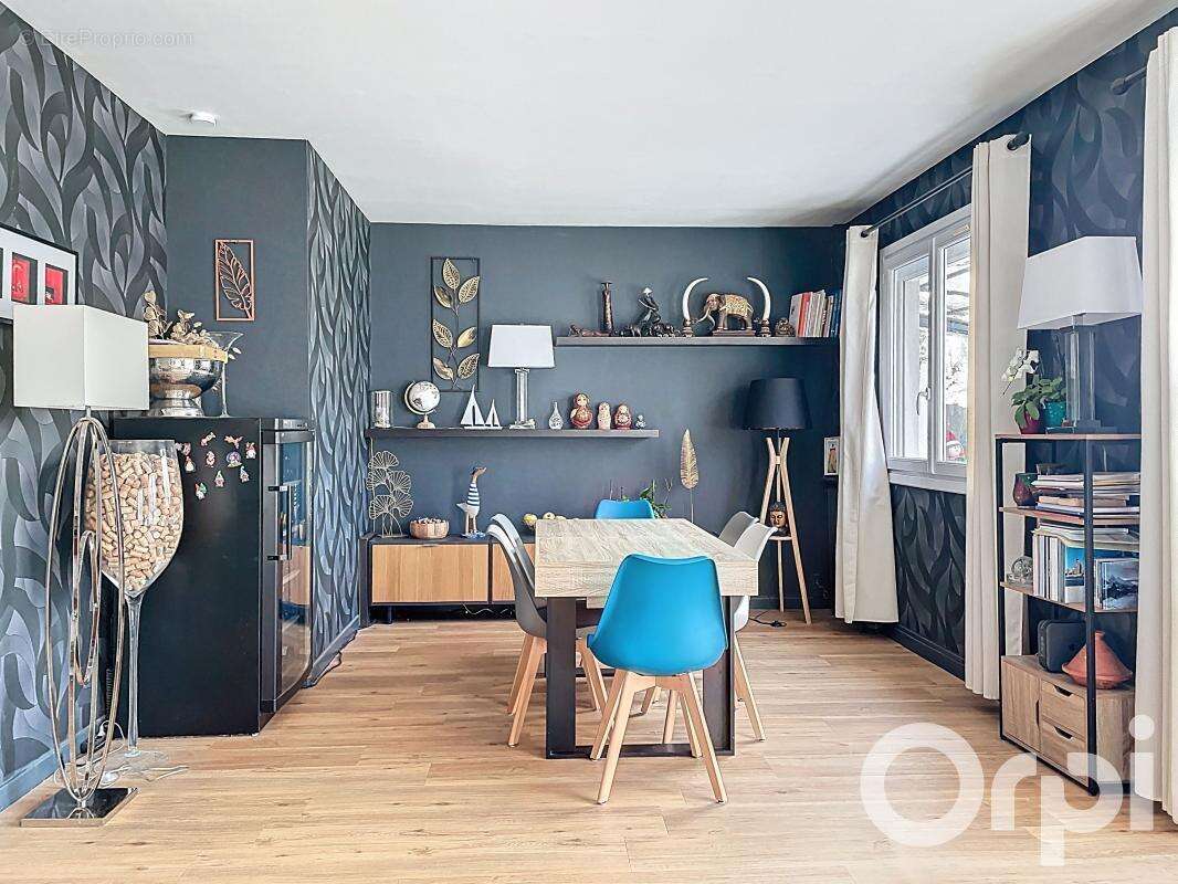 Maison à Vendre de 8 pièces à Longjumeau - photo 11