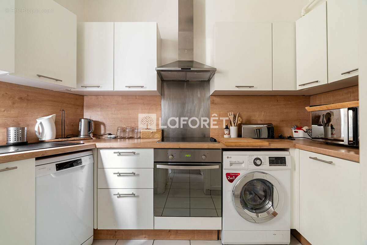 Appartement à PARIS-17E