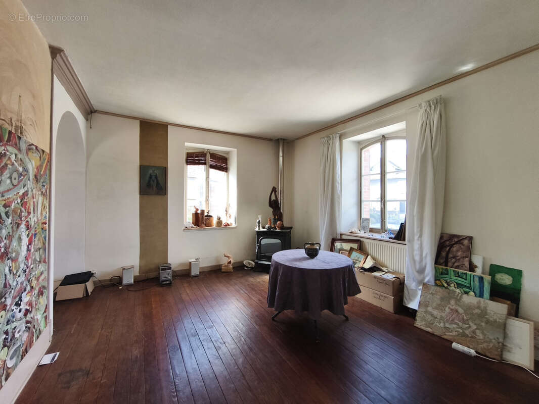 Maison à SUTRIEU