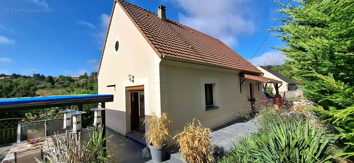 Maison à SAINTE-GENEVIEVE