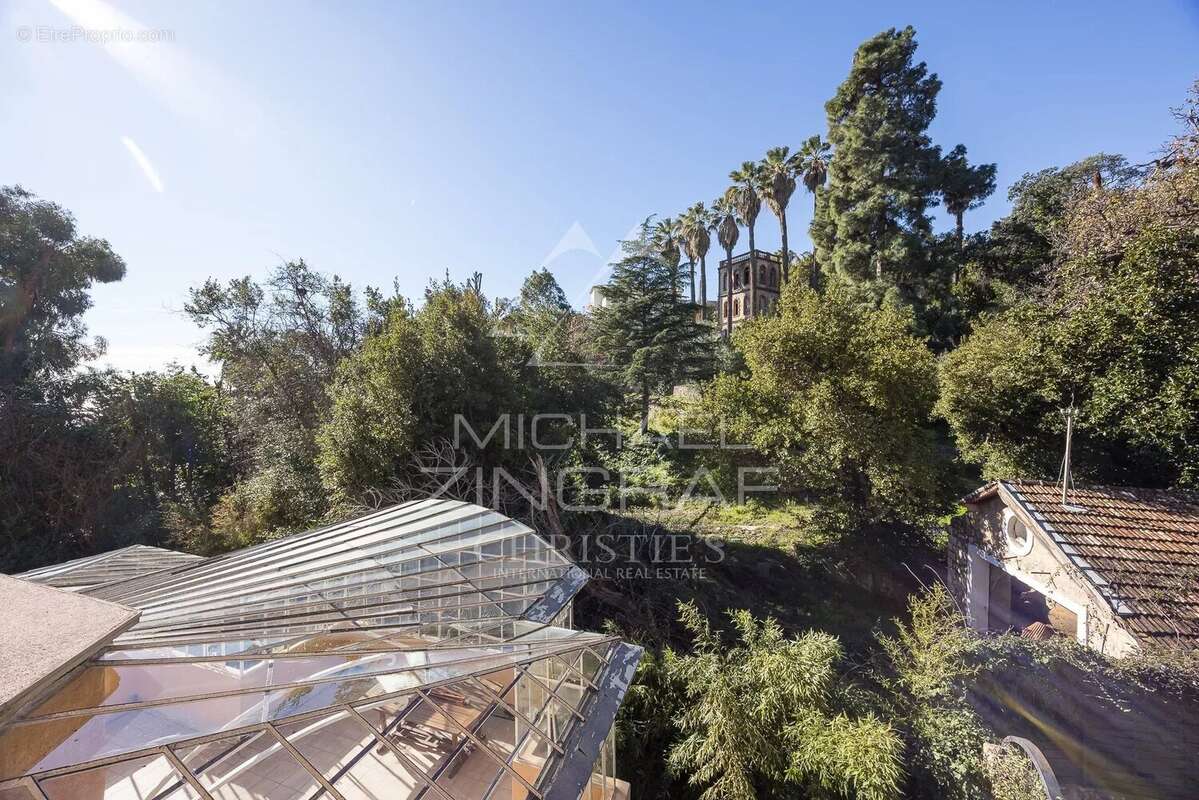 Appartement à VALLAURIS