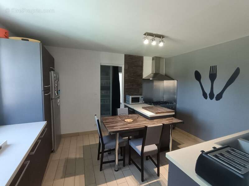 Maison à SAINT-MARTIN-LACAUSSADE