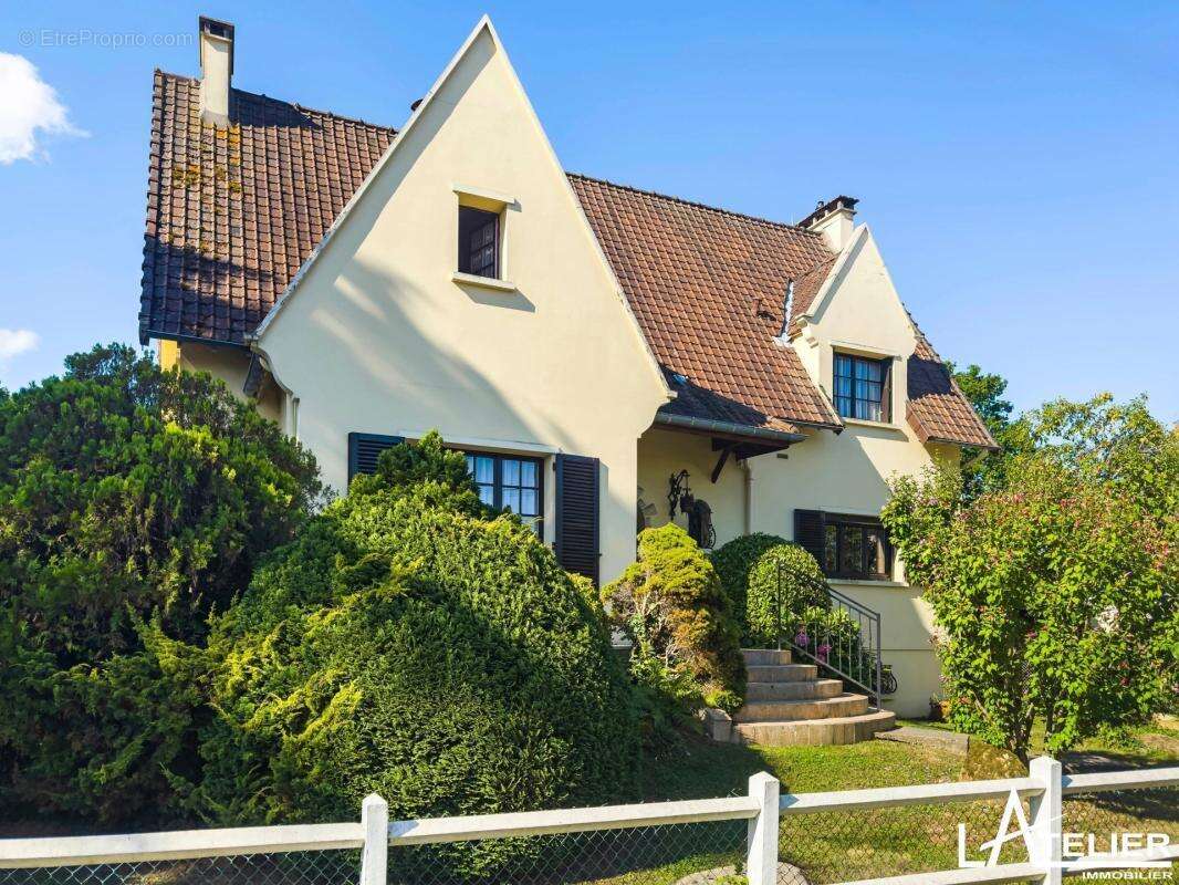 Maison à L'ETANG-LA-VILLE