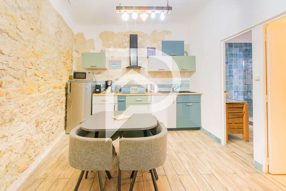 Appartement à MARSEILLE-2E