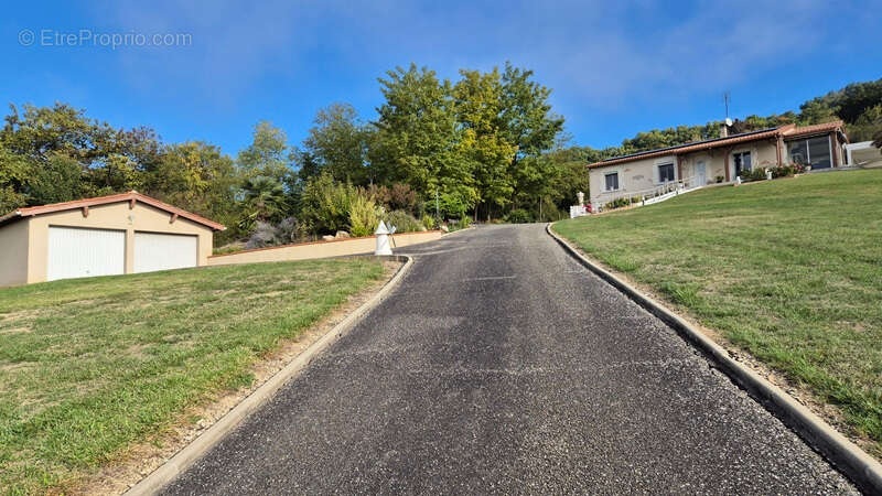 Maison à PORT-SAINTE-MARIE