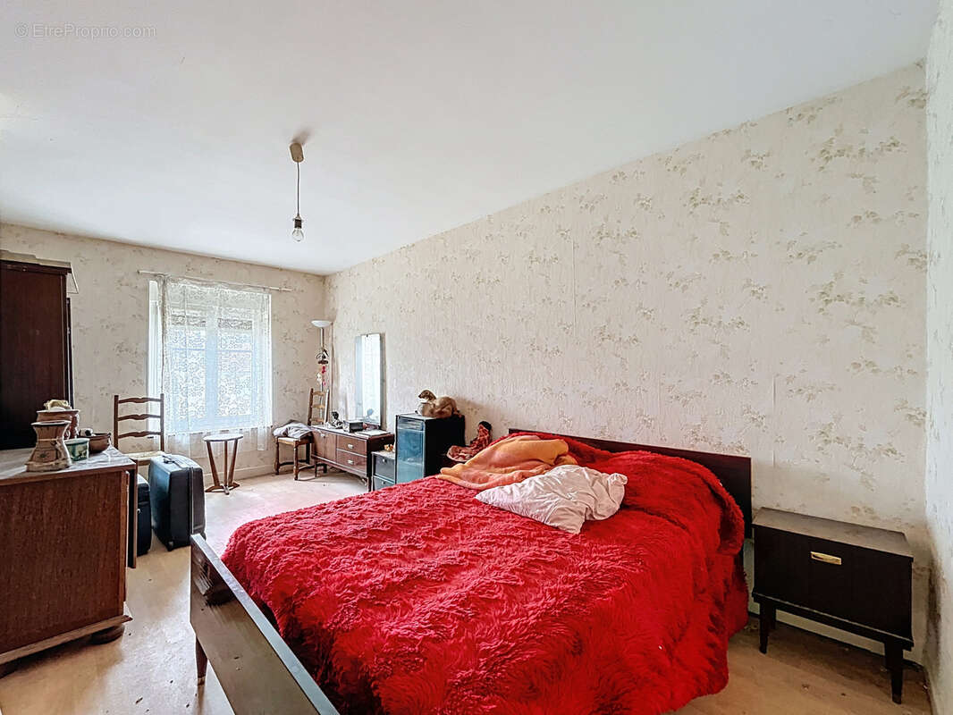 Maison à BIENCOURT-SUR-ORGE