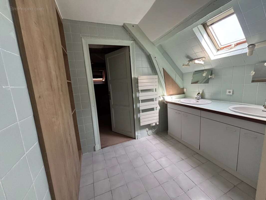 Maison 175 m² - 7 pièces avec dépendances - photo 17